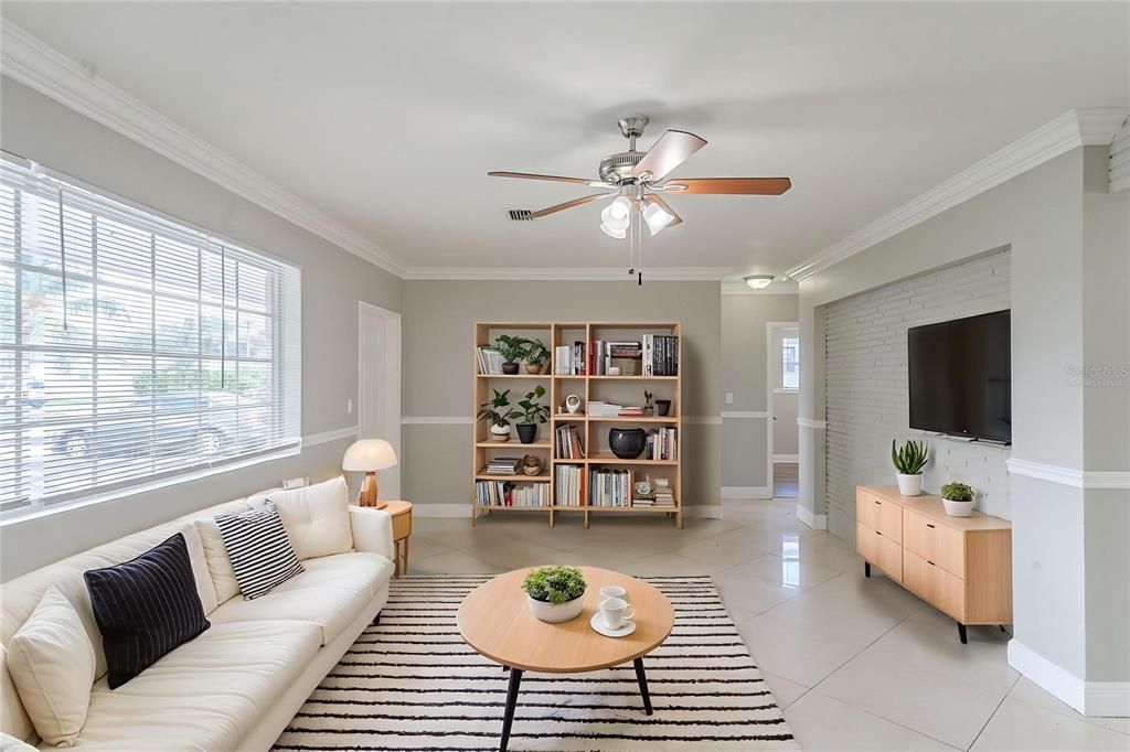 For Sale: $500,000 (3 beds, 2 baths, 1296 Square Feet)