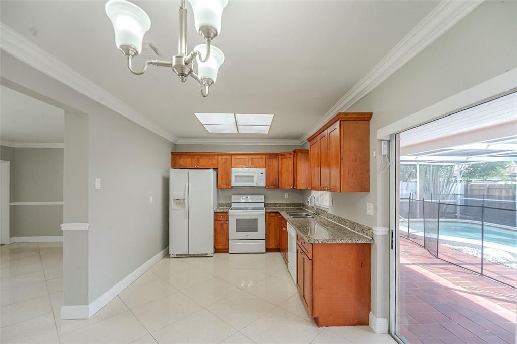 For Sale: $500,000 (3 beds, 2 baths, 1296 Square Feet)