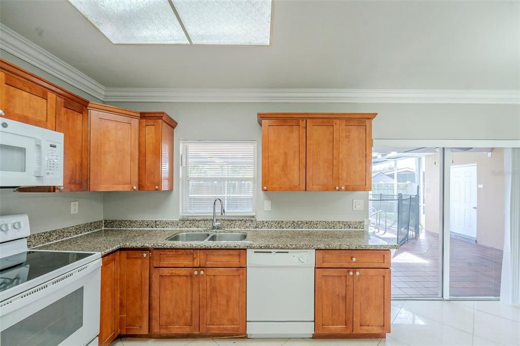 For Sale: $500,000 (3 beds, 2 baths, 1296 Square Feet)