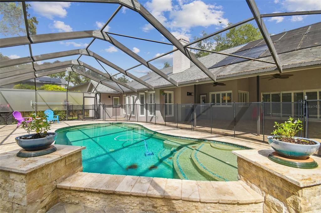 合同活跃: $948,900 (4 贝兹, 3 浴室, 2742 平方英尺)