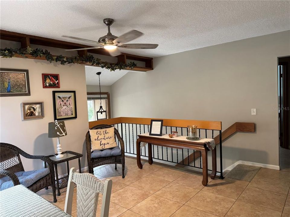 待售: $209,900 (2 贝兹, 2 浴室, 1056 平方英尺)