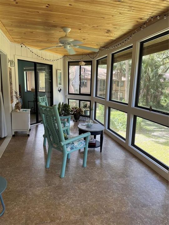 待售: $209,900 (2 贝兹, 2 浴室, 1056 平方英尺)