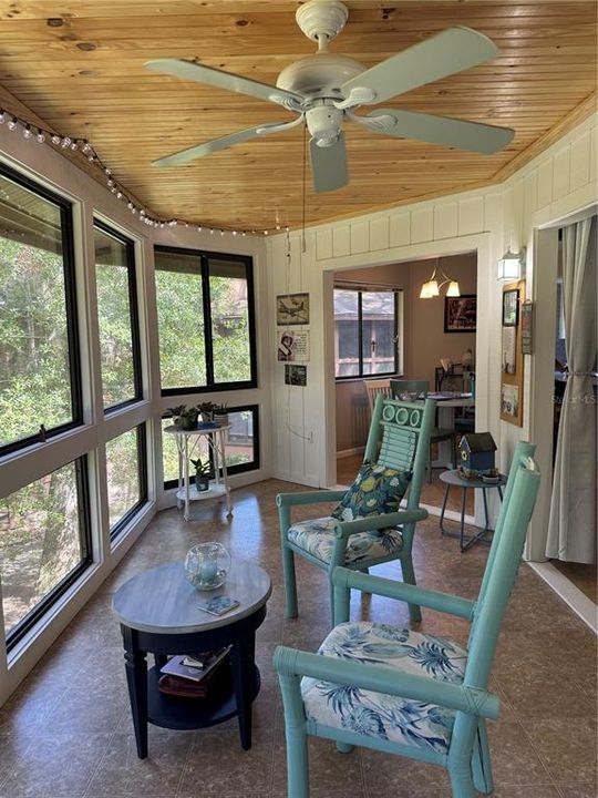 待售: $209,900 (2 贝兹, 2 浴室, 1056 平方英尺)