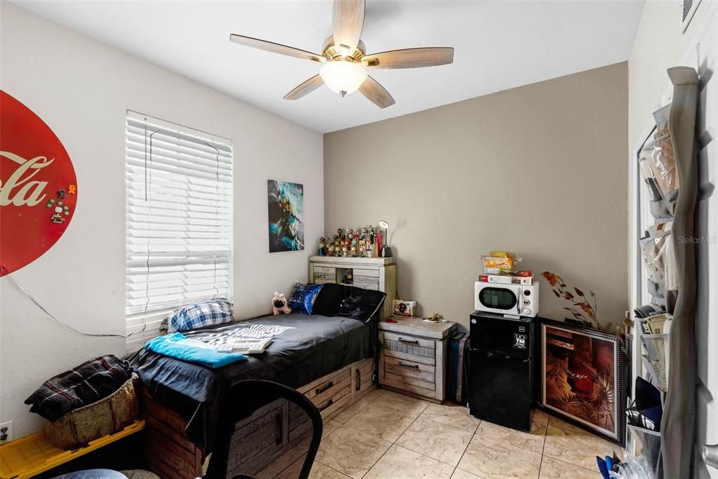 For Sale: $229,000 (4 beds, 3 baths, 1492 Square Feet)