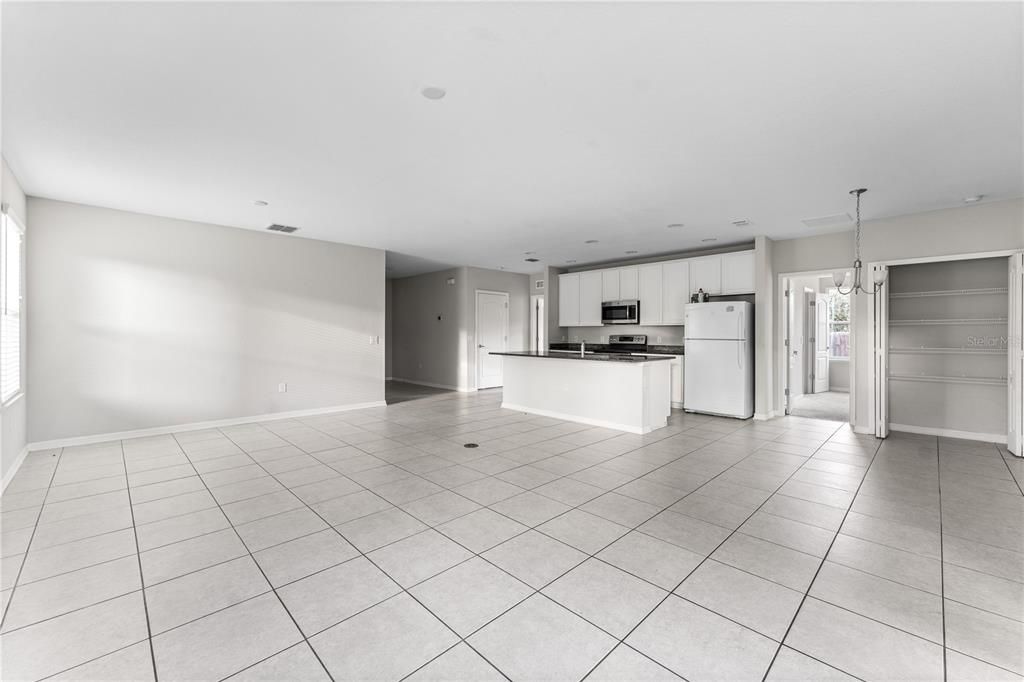 На продажу: $350,000 (3 спален, 2 ванн, 1606 Квадратных фут)