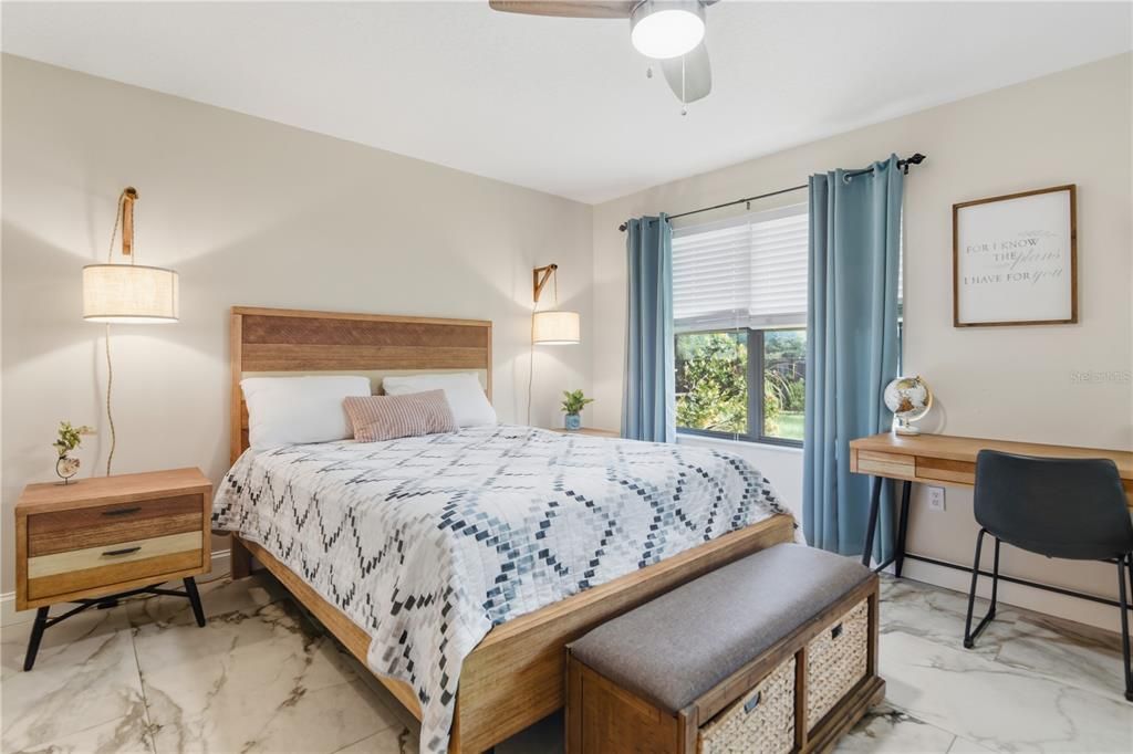 合同活跃: $360,000 (3 贝兹, 2 浴室, 1470 平方英尺)