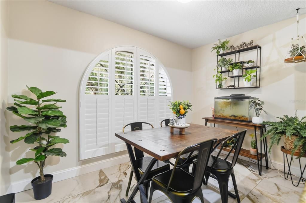 合同活跃: $360,000 (3 贝兹, 2 浴室, 1470 平方英尺)