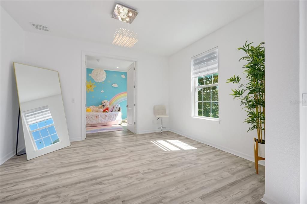 En Venta: $1,150,000 (7 camas, 5 baños, 5075 Pies cuadrados)