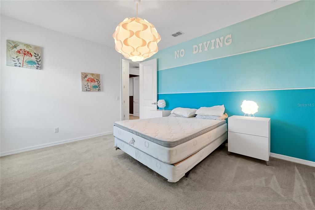 En Venta: $1,150,000 (7 camas, 5 baños, 5075 Pies cuadrados)