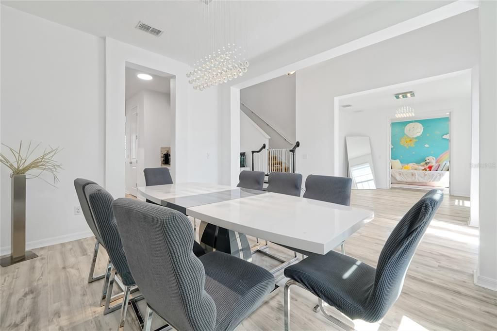 En Venta: $1,150,000 (7 camas, 5 baños, 5075 Pies cuadrados)