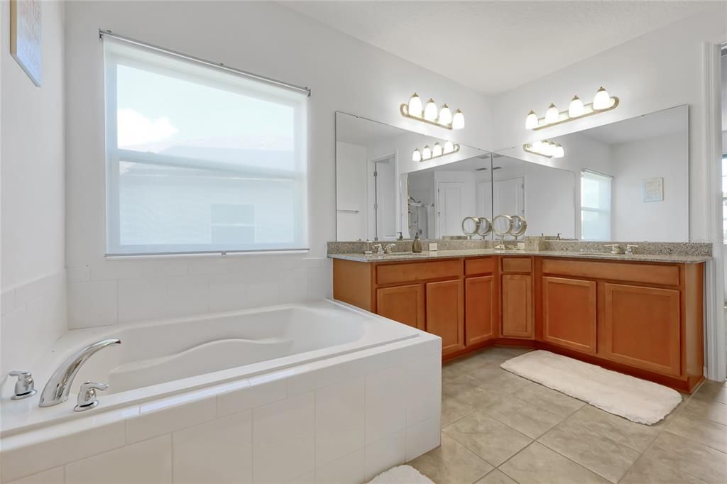 En Venta: $1,150,000 (7 camas, 5 baños, 5075 Pies cuadrados)