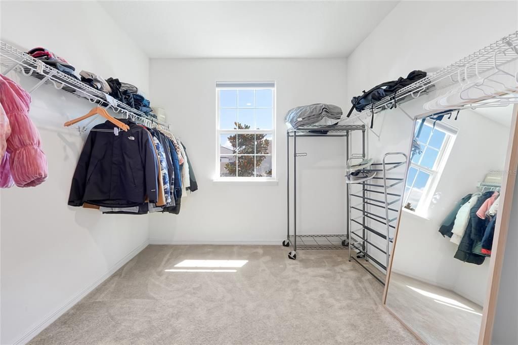 En Venta: $1,150,000 (7 camas, 5 baños, 5075 Pies cuadrados)