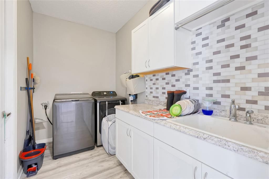 En Venta: $1,150,000 (7 camas, 5 baños, 5075 Pies cuadrados)