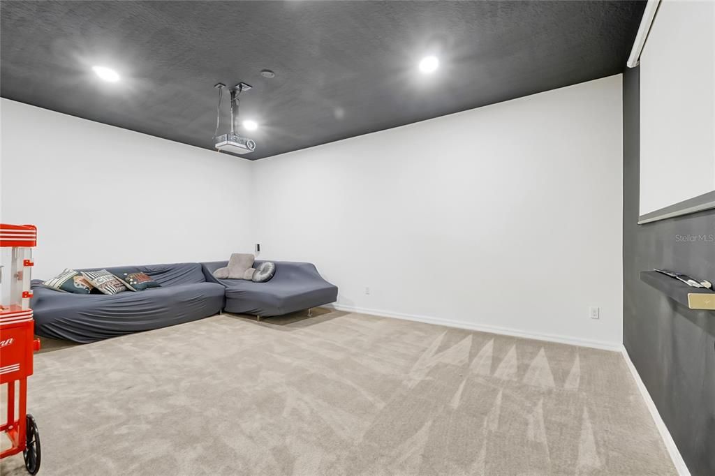 En Venta: $1,150,000 (7 camas, 5 baños, 5075 Pies cuadrados)