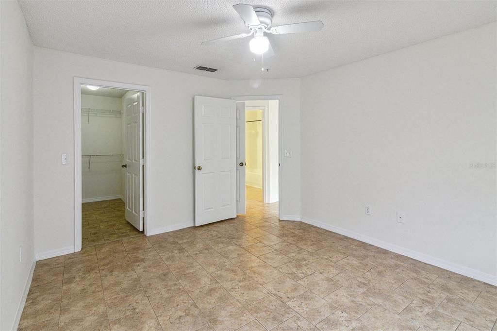For Rent: $1,550 (2 beds, 2 baths, 975 Square Feet)
