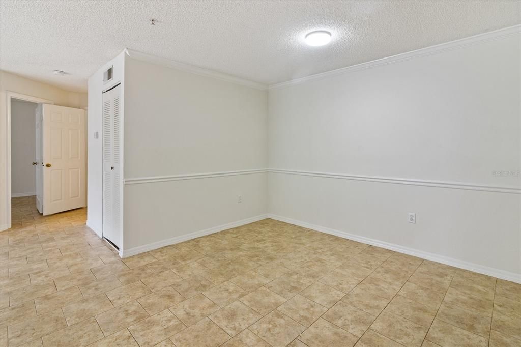 For Rent: $1,550 (2 beds, 2 baths, 975 Square Feet)