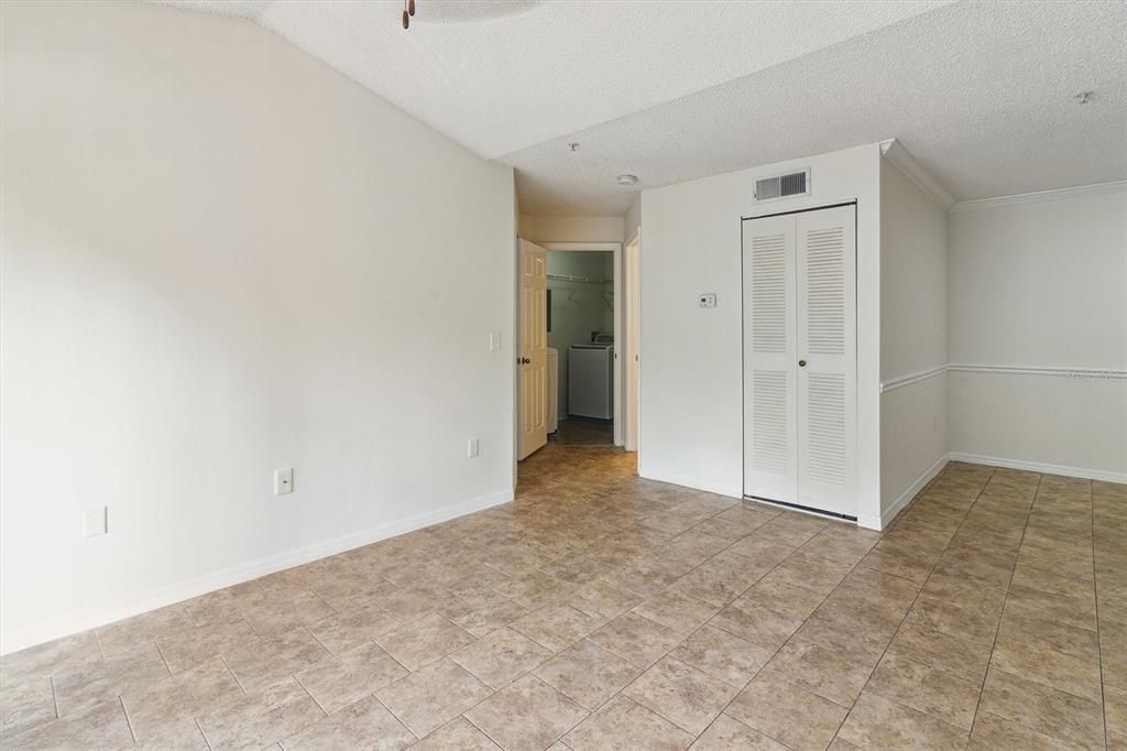 For Rent: $1,550 (2 beds, 2 baths, 975 Square Feet)
