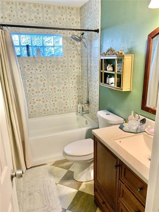 For Sale: $319,900 (3 beds, 2 baths, 1542 Square Feet)