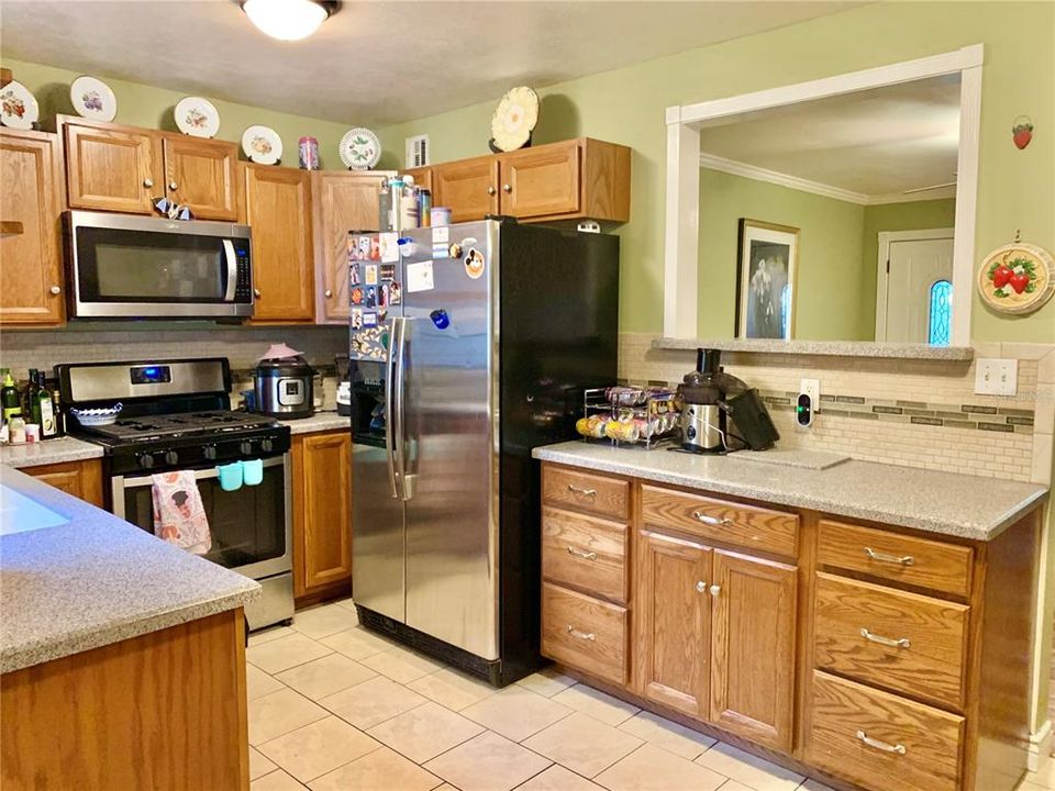 For Sale: $319,900 (3 beds, 2 baths, 1542 Square Feet)