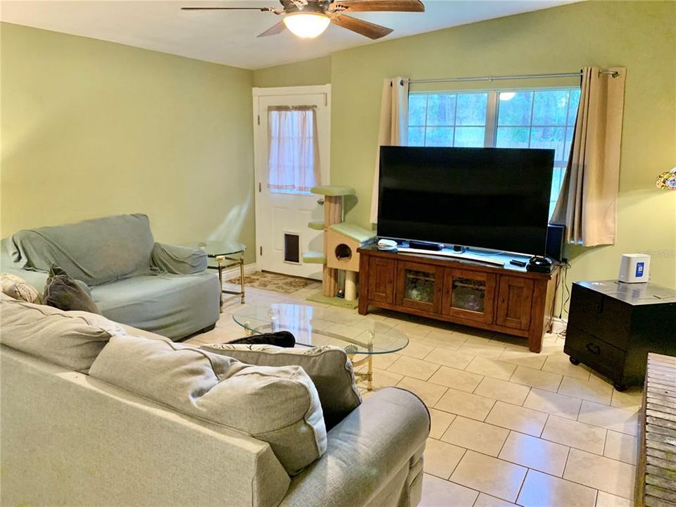 For Sale: $319,900 (3 beds, 2 baths, 1542 Square Feet)