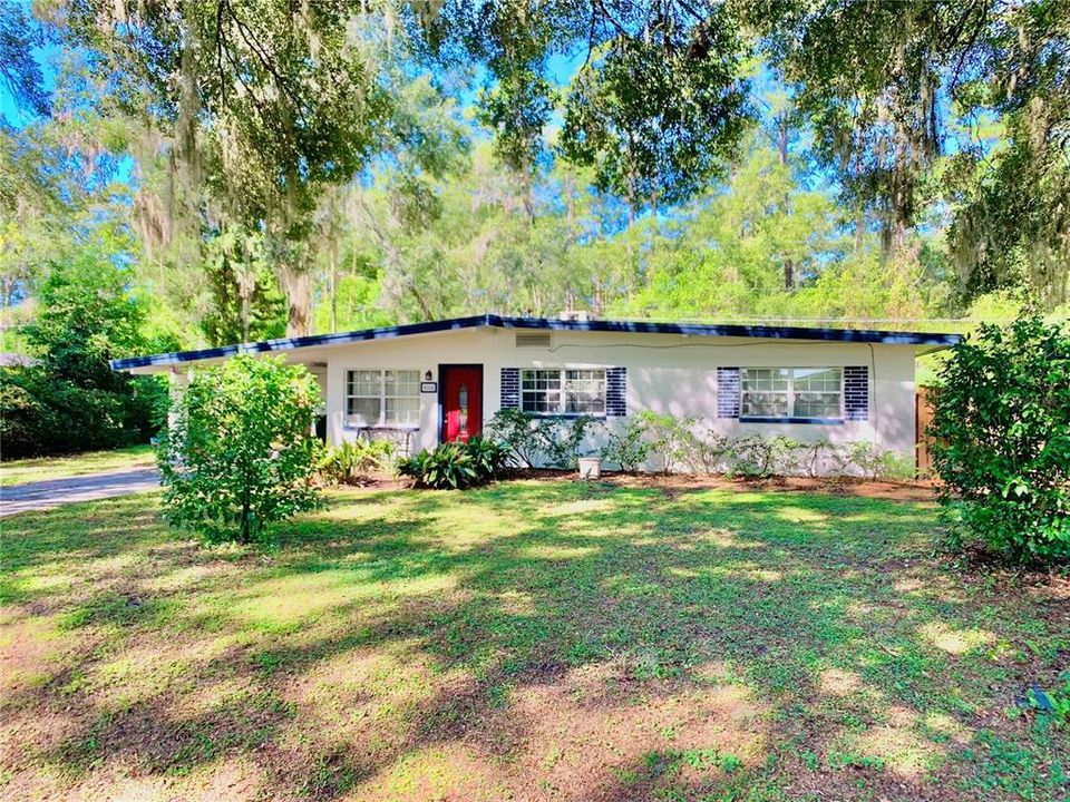 For Sale: $319,900 (3 beds, 2 baths, 1542 Square Feet)