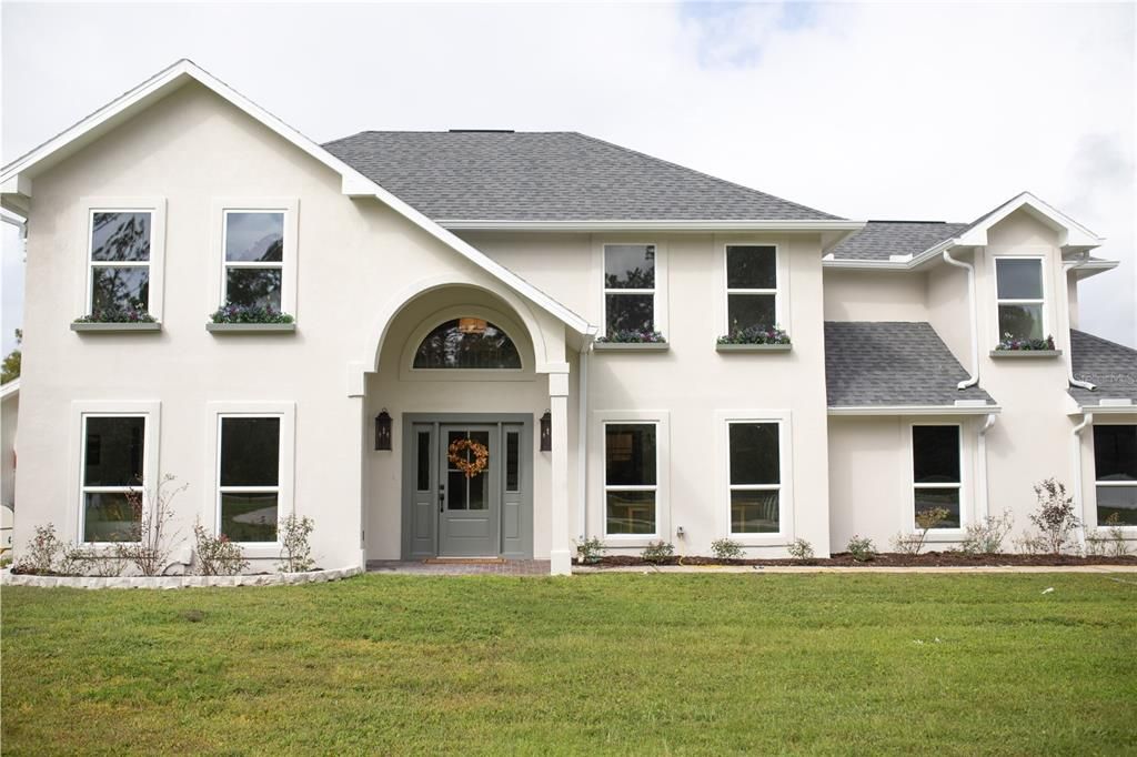 For Sale: $998,000 (5 beds, 3 baths, 2852 Square Feet)