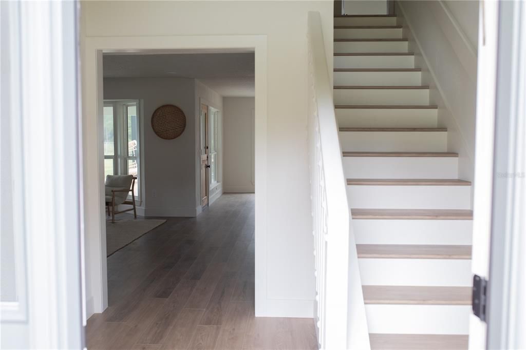 For Sale: $998,000 (5 beds, 3 baths, 2852 Square Feet)