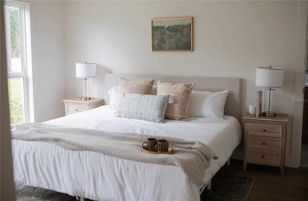 For Sale: $998,000 (5 beds, 3 baths, 2852 Square Feet)