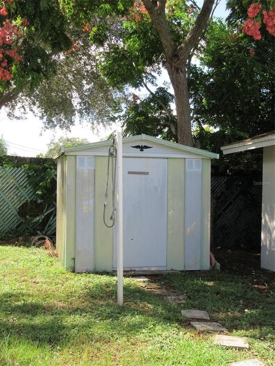 待售: $215,000 (3 贝兹, 1 浴室, 1000 平方英尺)