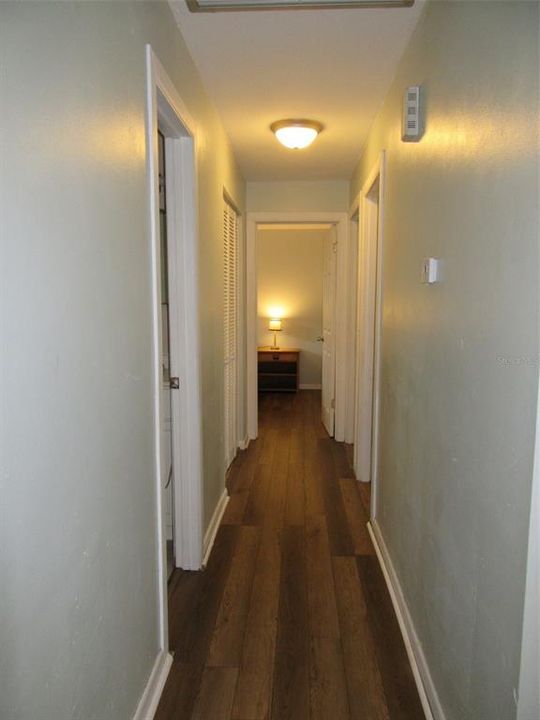 待售: $215,000 (3 贝兹, 1 浴室, 1000 平方英尺)