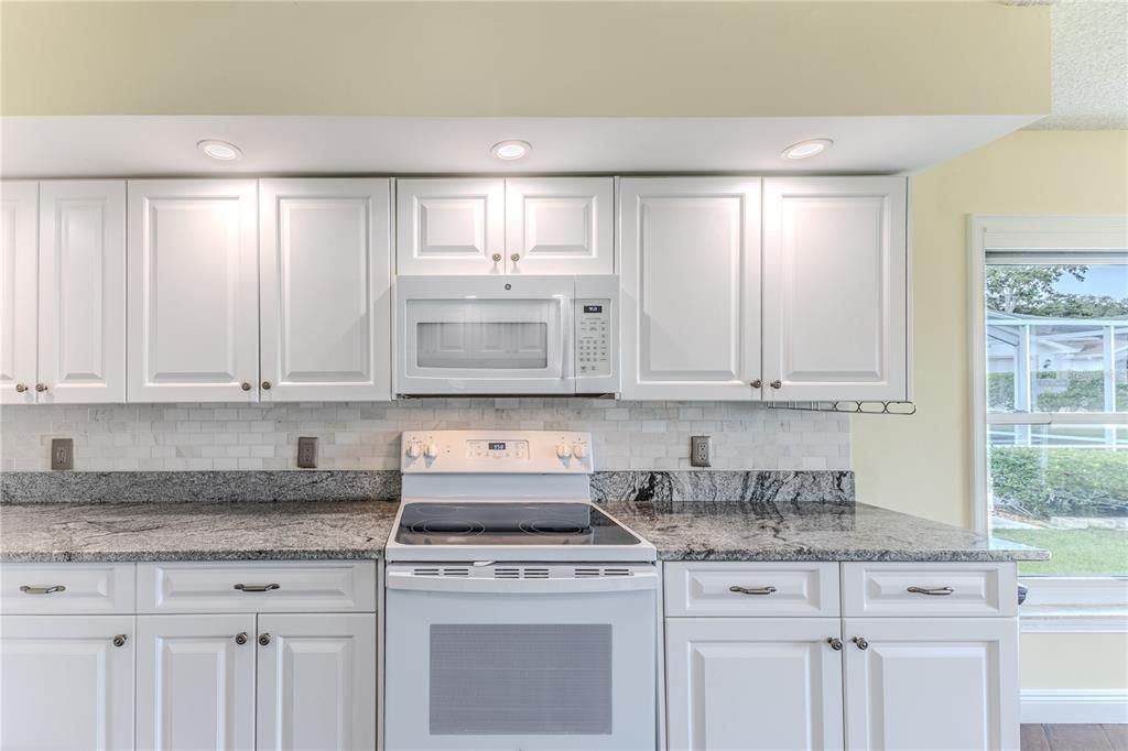 For Sale: $375,000 (3 beds, 2 baths, 2064 Square Feet)