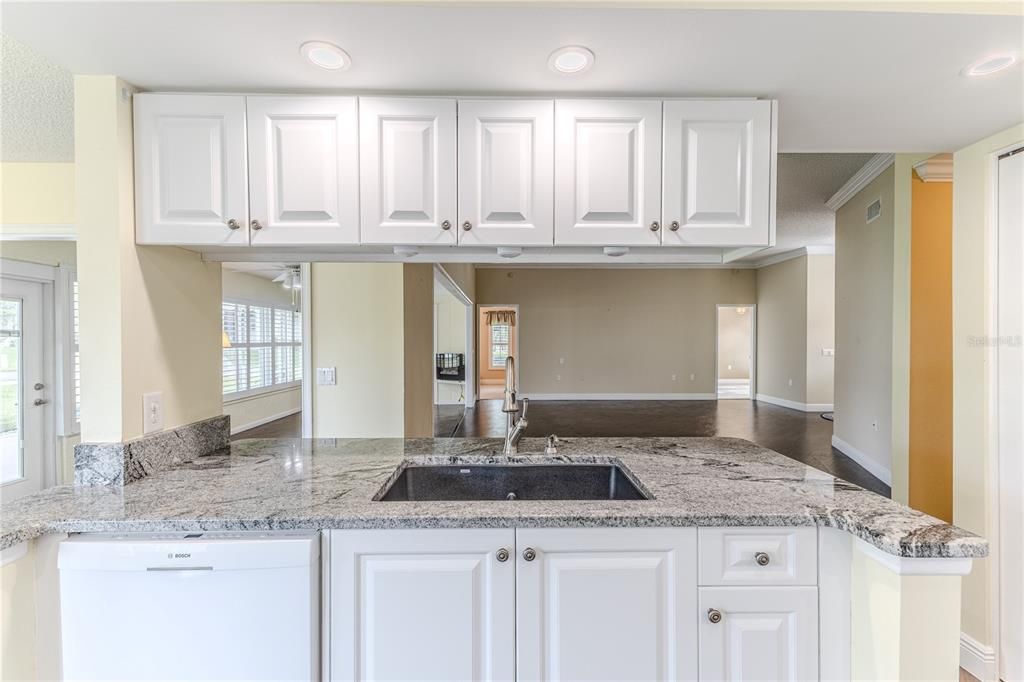 For Sale: $375,000 (3 beds, 2 baths, 2064 Square Feet)