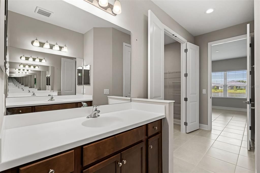 For Rent: $3,000 (3 beds, 2 baths, 1829 Square Feet)