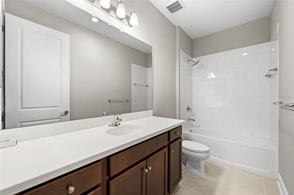 For Rent: $3,000 (3 beds, 2 baths, 1829 Square Feet)