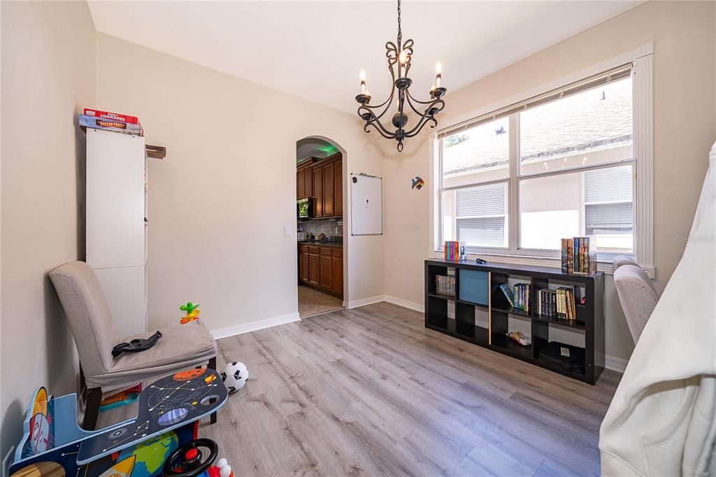 待售: $615,000 (5 贝兹, 4 浴室, 3389 平方英尺)