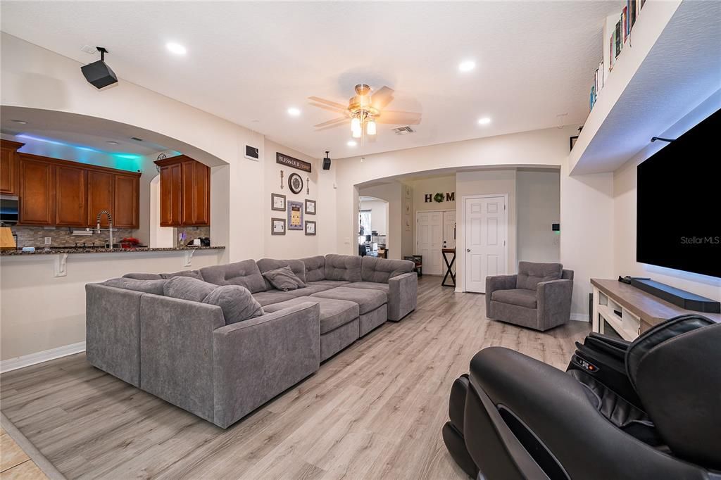 待售: $615,000 (5 贝兹, 4 浴室, 3389 平方英尺)