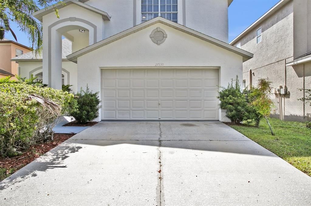 合同活跃: $450,000 (4 贝兹, 2 浴室, 2251 平方英尺)