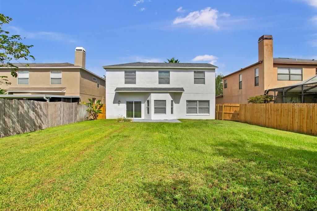 合同活跃: $450,000 (4 贝兹, 2 浴室, 2251 平方英尺)