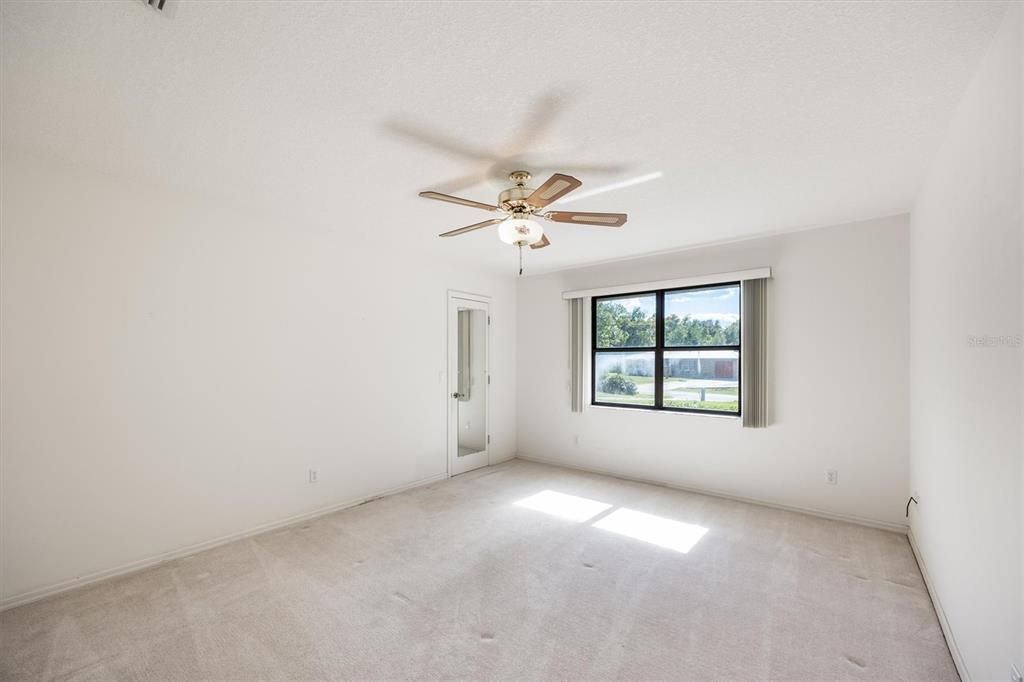 En Venta: $350,000 (3 camas, 2 baños, 1998 Pies cuadrados)