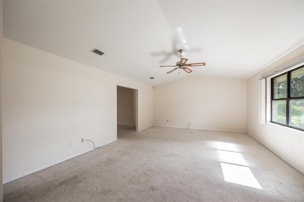 En Venta: $350,000 (3 camas, 2 baños, 1998 Pies cuadrados)