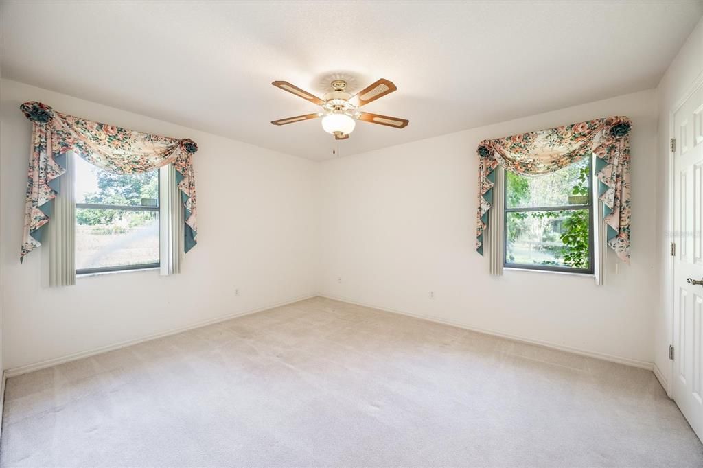 En Venta: $350,000 (3 camas, 2 baños, 1998 Pies cuadrados)