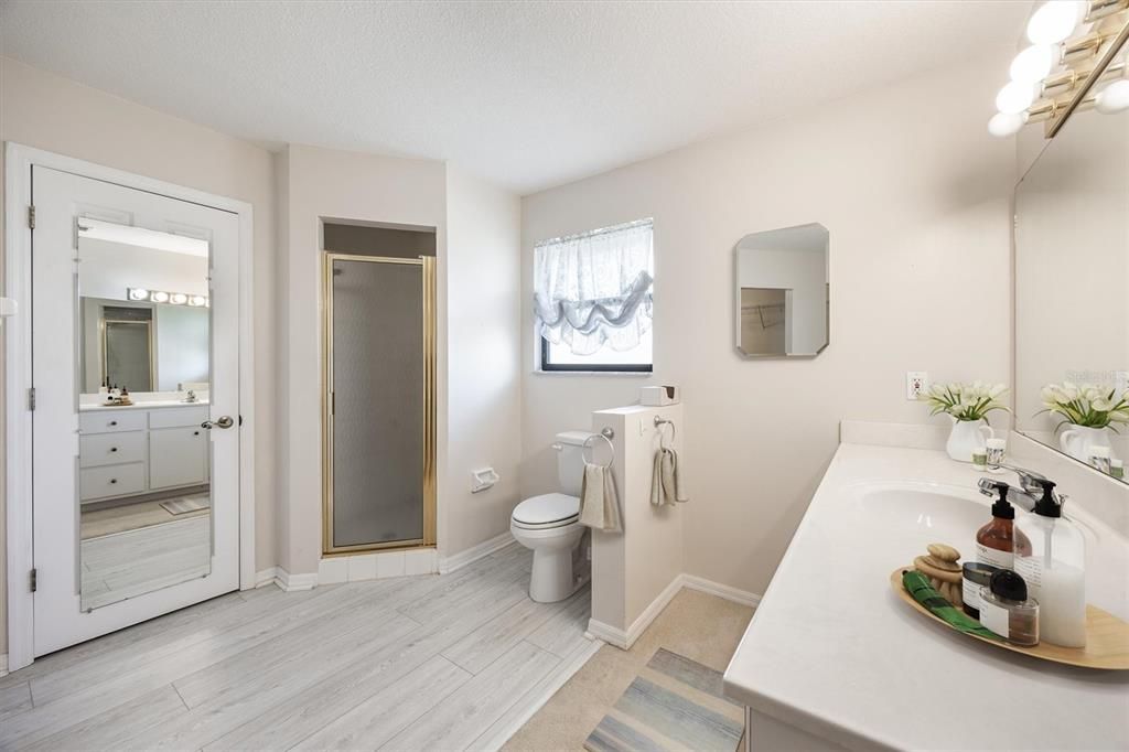 En Venta: $350,000 (3 camas, 2 baños, 1998 Pies cuadrados)