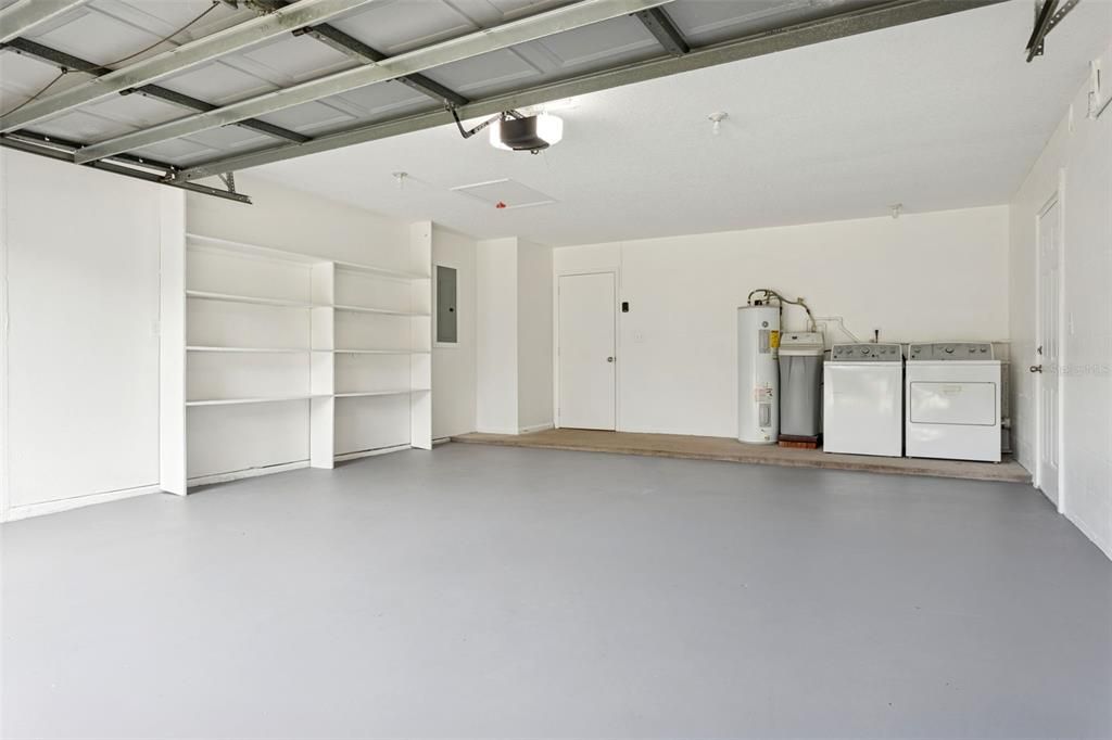 Active With Contract: $400,000 (3 beds, 2 baths, 1250 Square Feet)