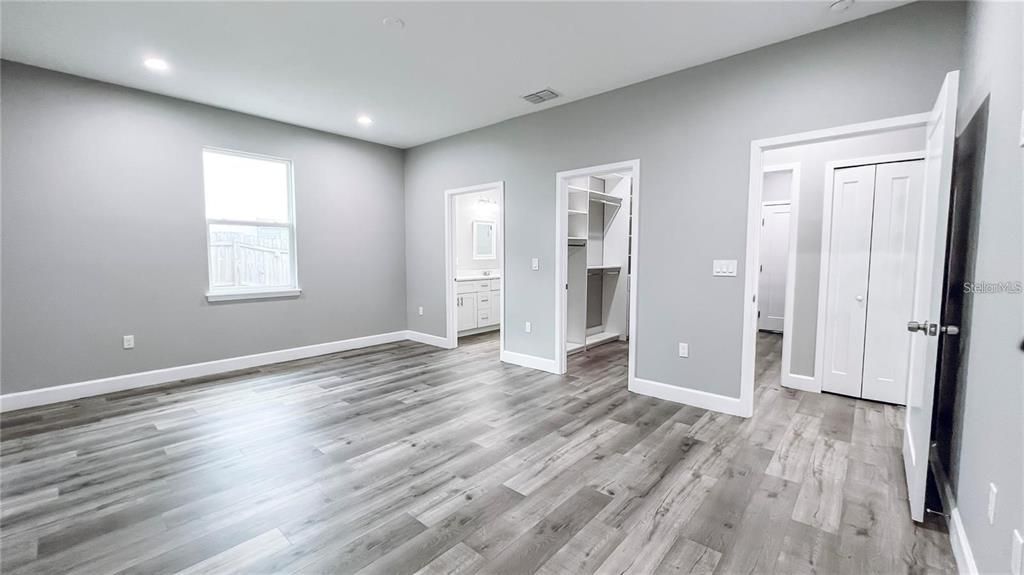 出租: $2,750 (4 贝兹, 3 浴室, 1938 平方英尺)