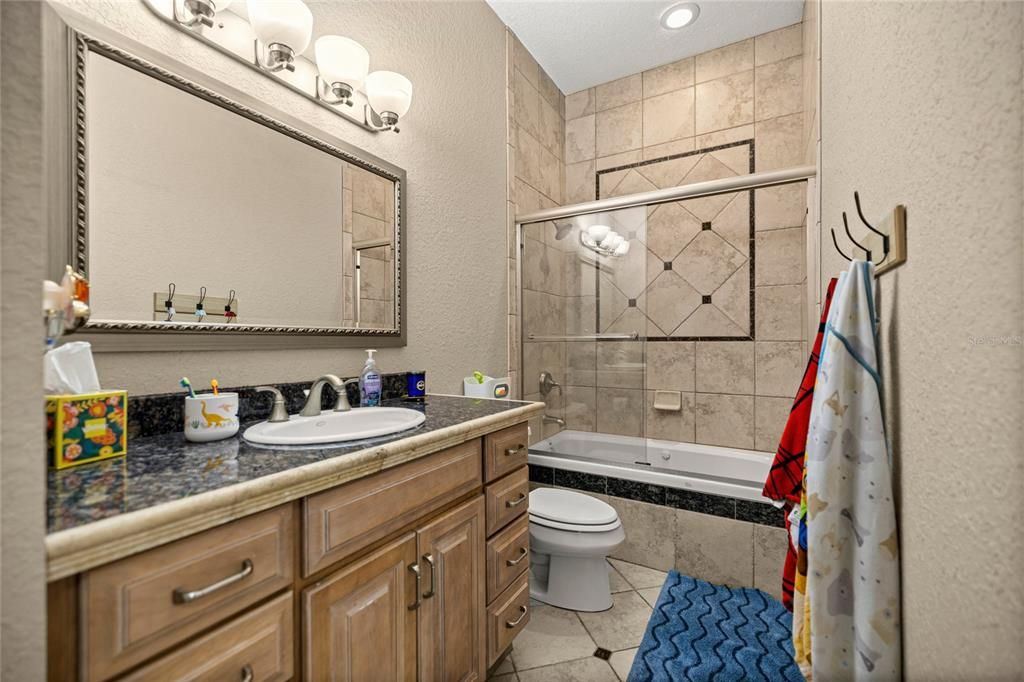 待售: $437,900 (3 贝兹, 2 浴室, 2206 平方英尺)