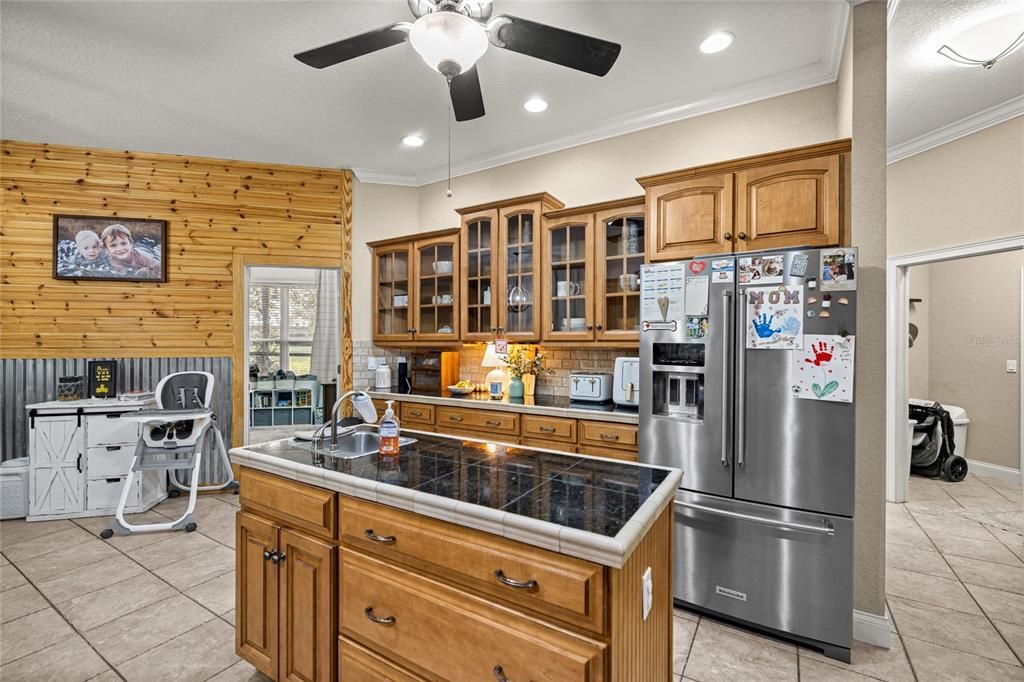 待售: $437,900 (3 贝兹, 2 浴室, 2206 平方英尺)