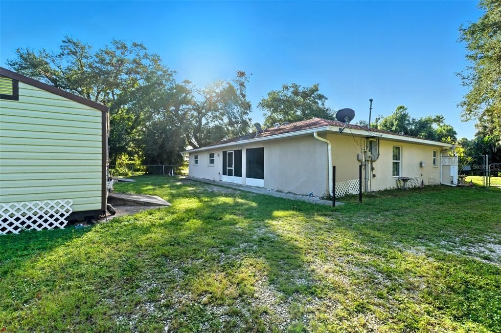 合同活跃: $219,900 (3 贝兹, 2 浴室, 1478 平方英尺)