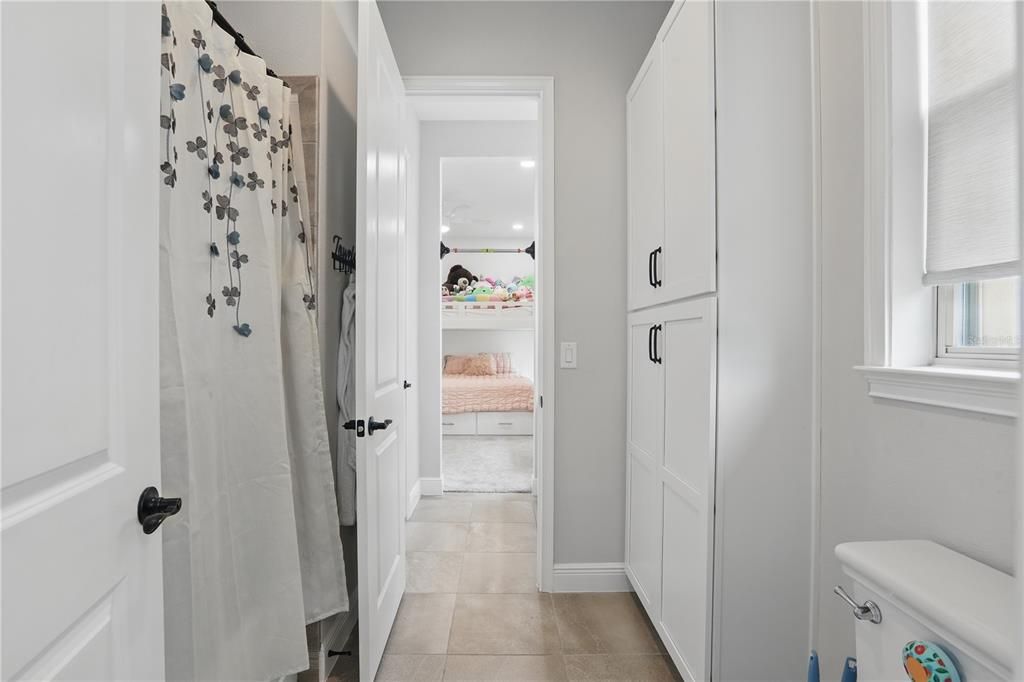 En Venta: $1,595,000 (4 camas, 4 baños, 4074 Pies cuadrados)