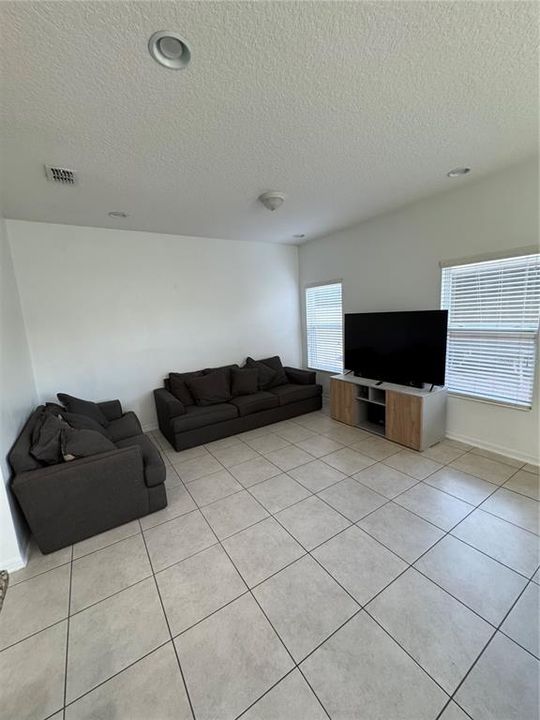 Active With Contract: $2,650 (3 beds, 2 baths, 1850 Square Feet)