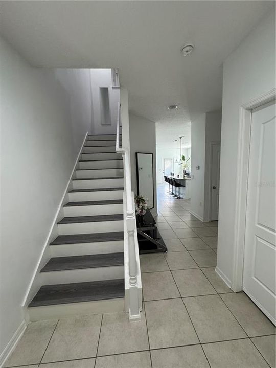 Active With Contract: $2,650 (3 beds, 2 baths, 1850 Square Feet)